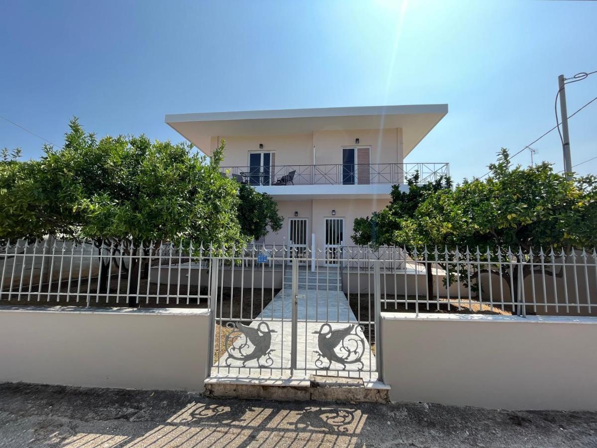 Koulouras Apartments Nikolaíika Exterior foto